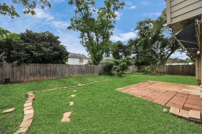 Building Photo - 3834 Carya Cir