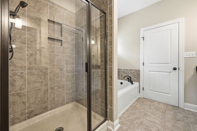 Building Photo - 265 Heather Brook Cir