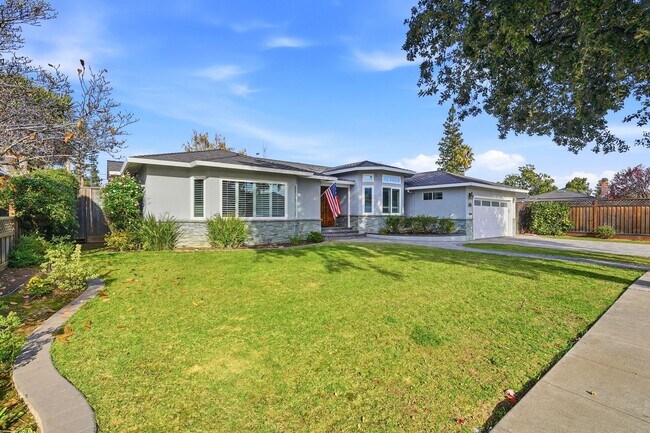 Building Photo - One-of-a-Kind Home with Pool, Gazebo, and Sunken Conversation Pit!