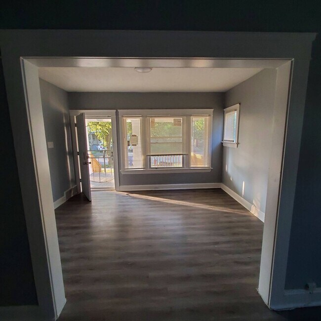 Building Photo - 12098 Chesterfield Ave