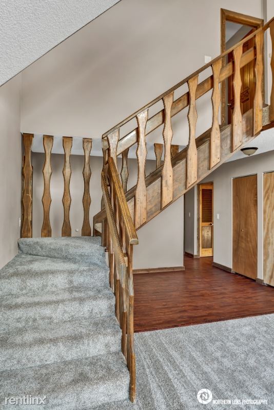 Building Photo - 8807 Washburn St