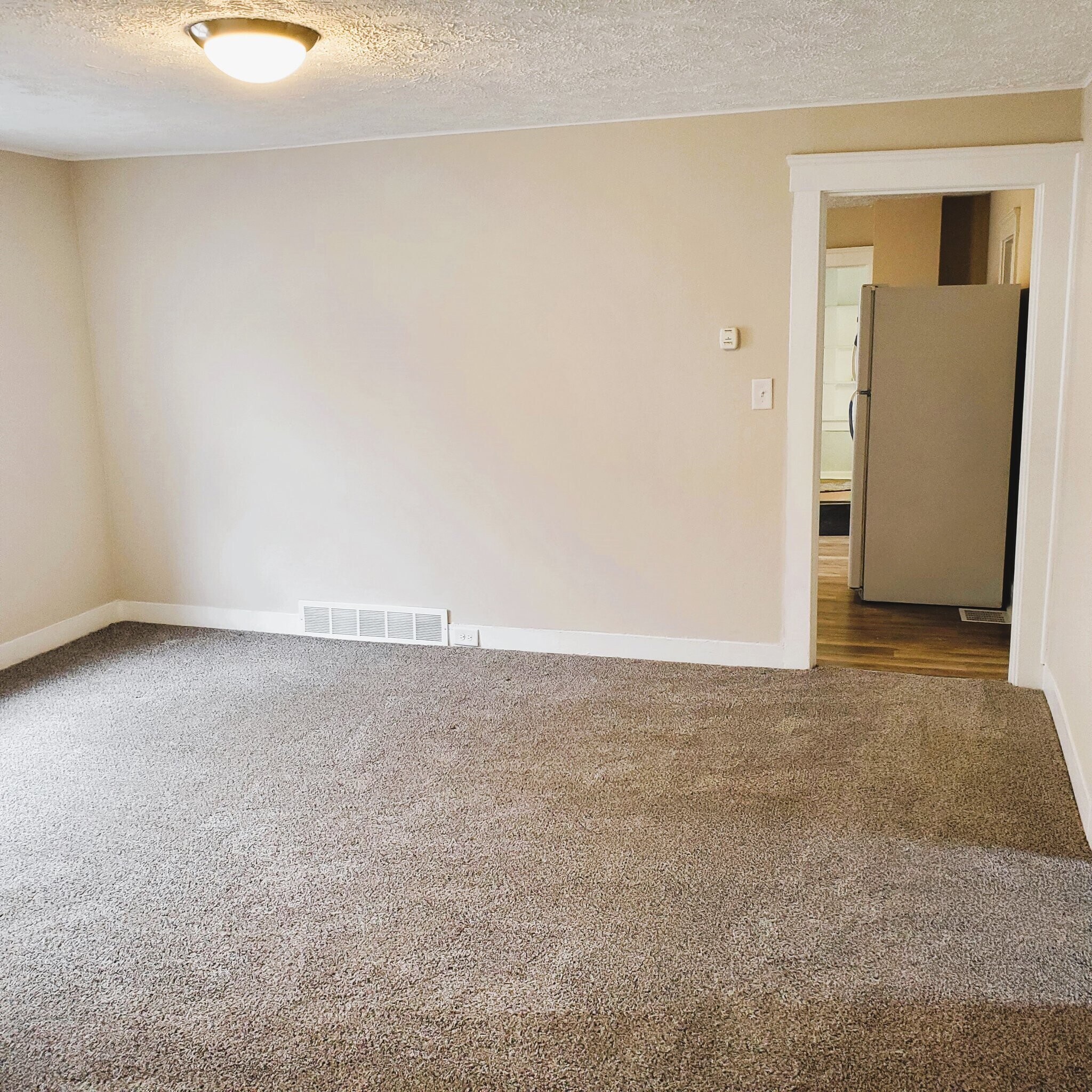 Building Photo - 3136 W 40th St
