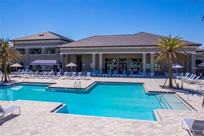 Building Photo - 32583 Tree of Life Ave