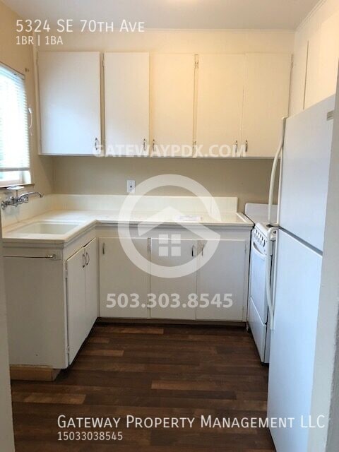 Building Photo - 5324 SE 70th Ave