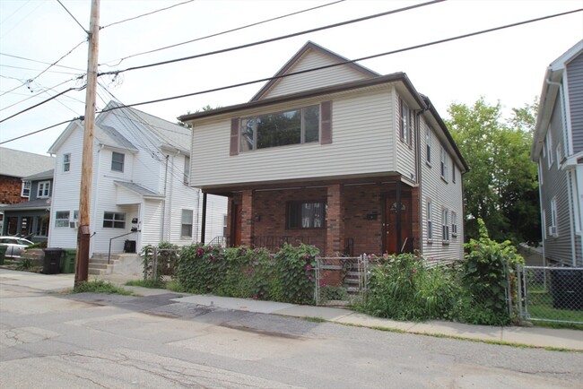 Primary Photo - 41 Chapman St