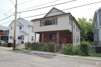 Building Photo - 41 Chapman St
