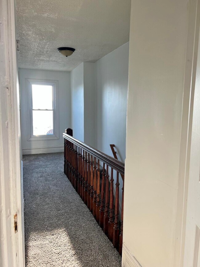 Building Photo - 1832 Green St