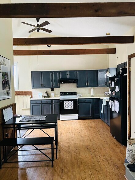 Building Photo - 142 NH Route 25