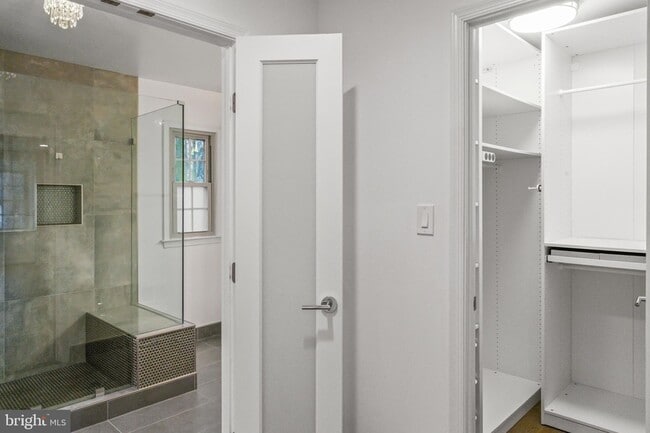 Building Photo - 9312 Sprinklewood Ln