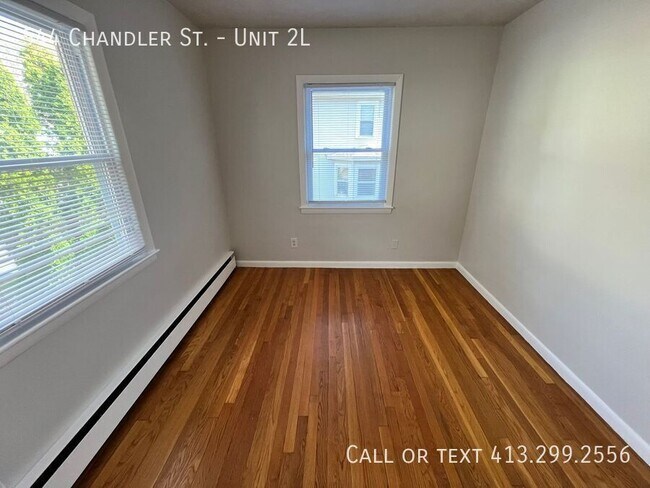 Building Photo - 544 Chandler St