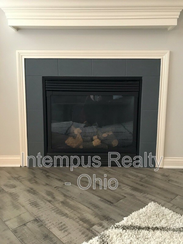 Building Photo - 5081 Dinard Way