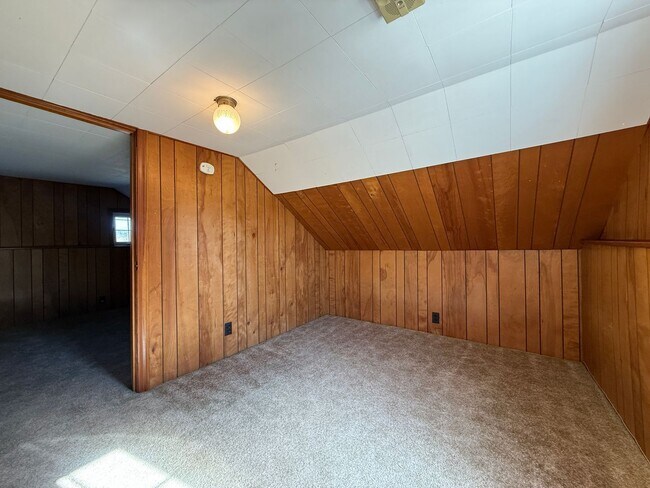 Building Photo - 4230 Hampton Rd