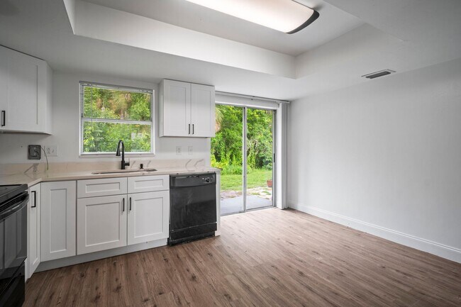 Building Photo - Affordable 2-bedroom, 2-bathroom apartment...