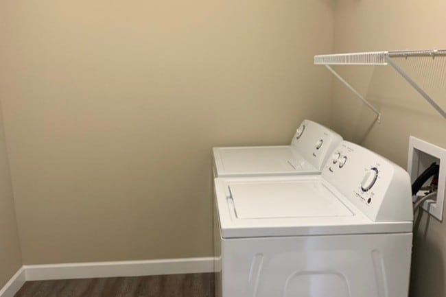 Laundry room - 1200 Prairie Winds Dr