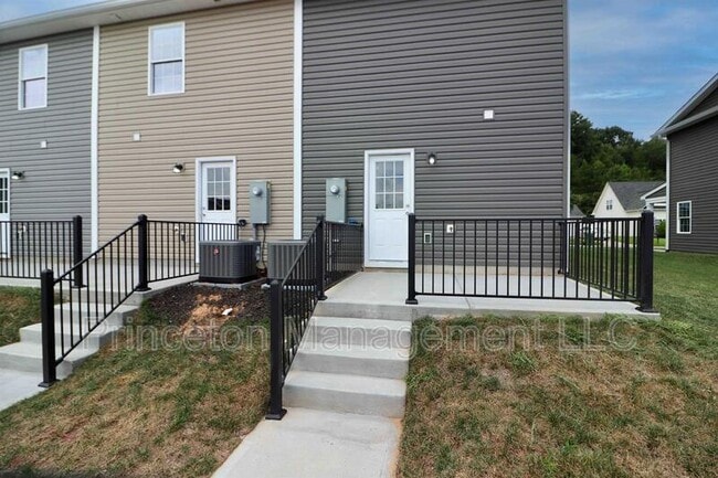 Building Photo - 3967 Newhall Dr NW