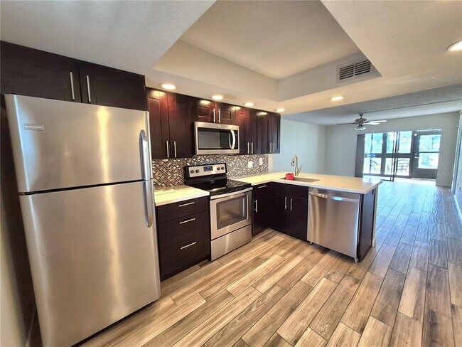 Building Photo - 509 Meadow Ln