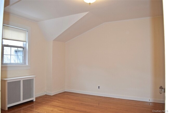 Building Photo - 5 Prescott Ave