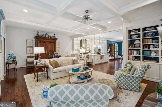 Building Photo - 9026 Riverbend Manor