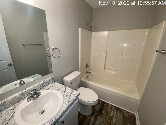 Building Photo - 640 Sugaridge Ln