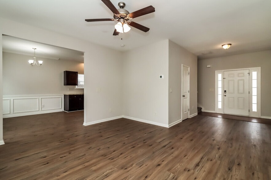 Building Photo - 539 Hill Crest Cir