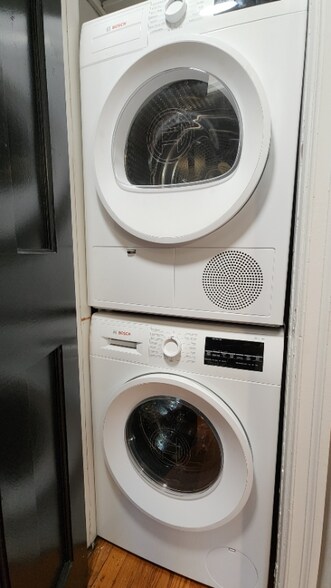 Building Photo - 6475 Nottingham Ave