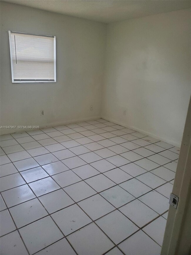 Building Photo - 6604 Miramar Ave