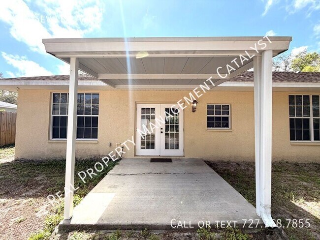 Building Photo - 477 Sevilla Ave