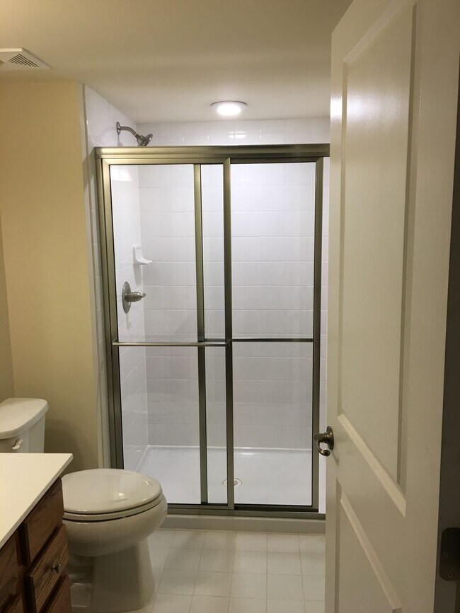 Building Photo - Stunning Luxury Twin Single-Family in Prestigious Atwater – 4BR, 3.5BA | Finished Basement with F...