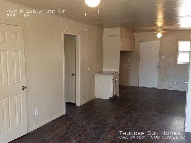 Building Photo - 1610 23rd St - 2 beds, 1 full bath