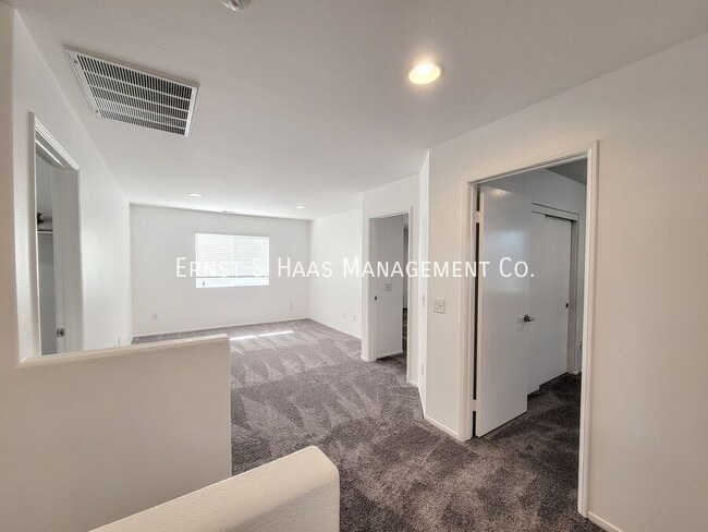 Building Photo - 17528 Yellowwood Way