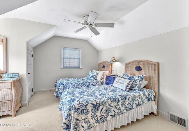 Building Photo - 204 Washington Blvd