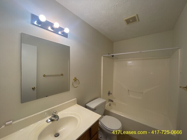 Building Photo - 1849 W Farm Rd 102
