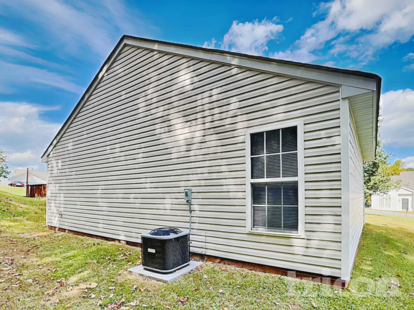 Building Photo - 1027 Alston Hill Dr