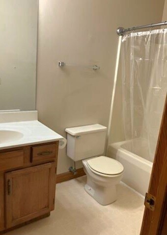 Shared full bath - 330 Warren St