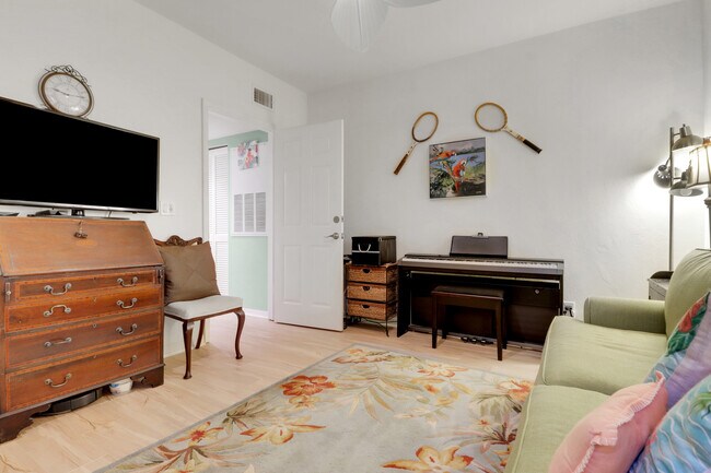 Building Photo - 2820 Citrus Lake Dr