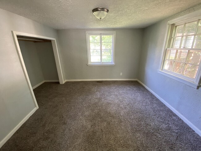 Building Photo - 504 S All Hallows St