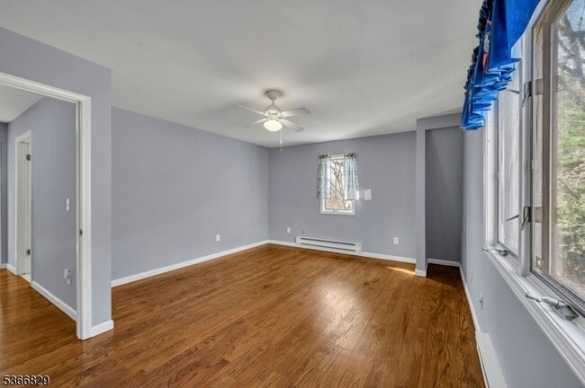 Building Photo - 4 Rosewood Ln