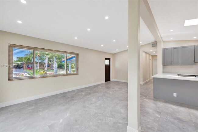 Building Photo - 3480 SW 20th St