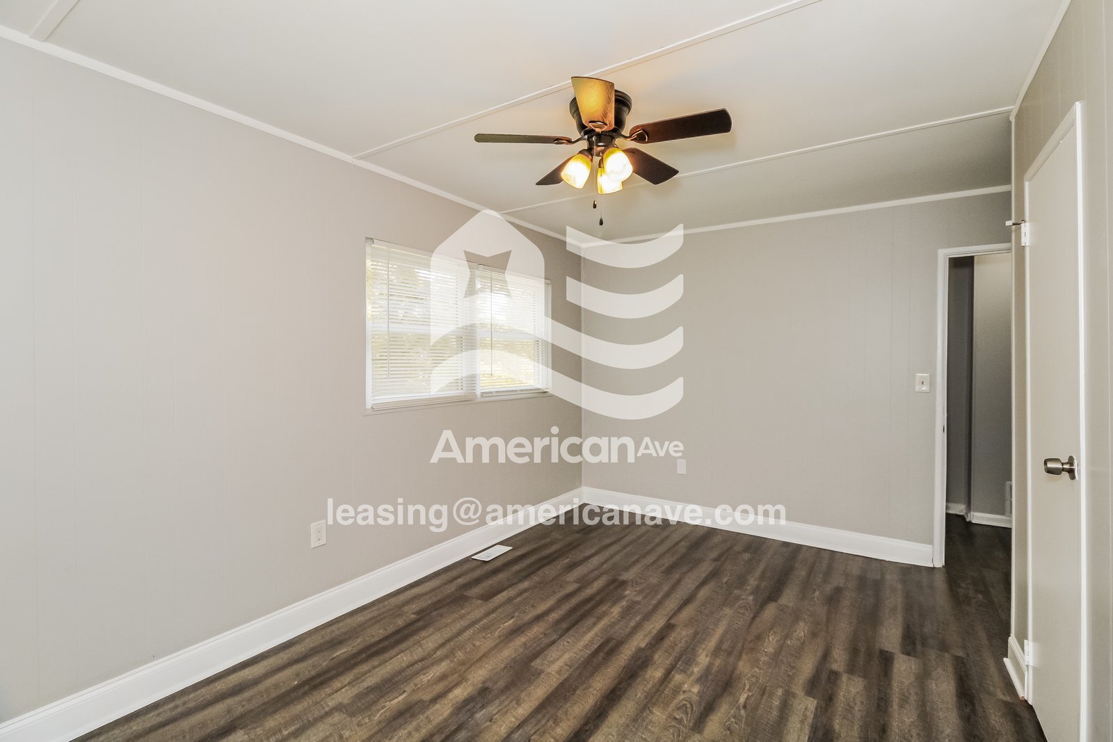 Building Photo - 2945 Eastway Dr