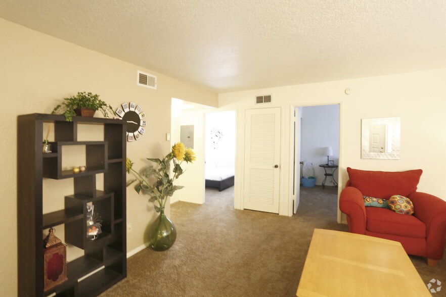 Woodlands Village Apartments 813 W University Ave Flagstaff AZ 86001 Apartment Finder