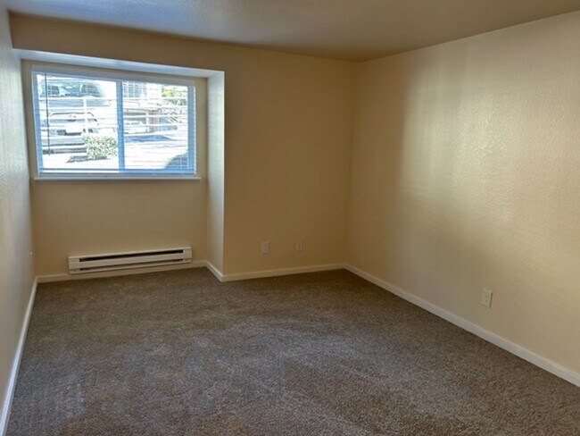 Building Photo - 3811 130th Ln SE