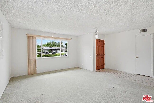 Building Photo - 6701 Neddy Ave