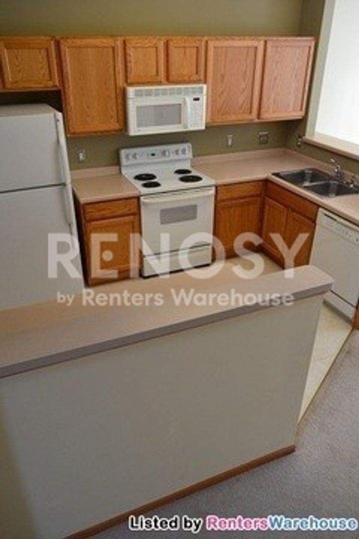 Building Photo - 7458 Derby Ln