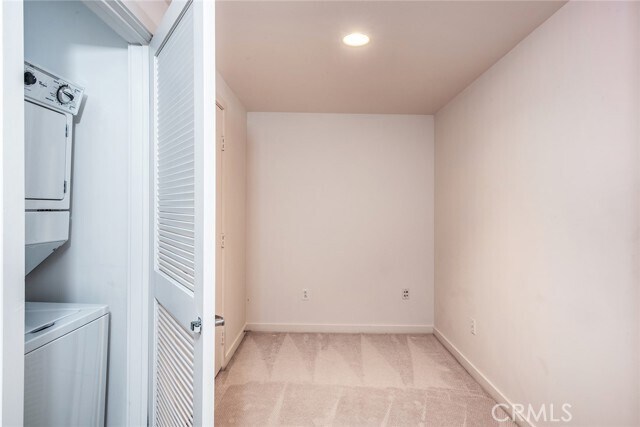 Building Photo - 411 W Seaside Way