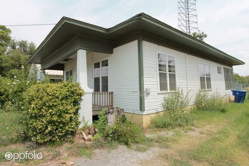 Building Photo - 104 N Greenleaf St