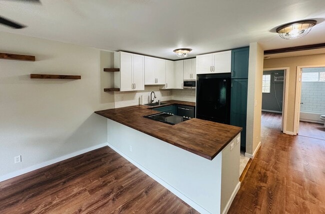 Building Photo - 1 Bedroom 1 Bath near Kaneohe Bay Drive