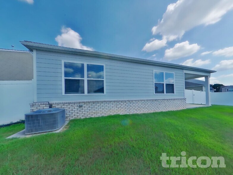 Building Photo - 2028 Tate Farm Ln