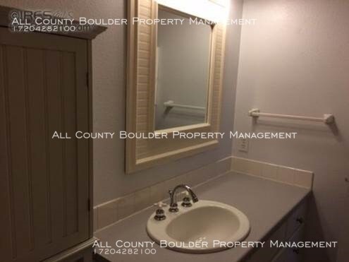 Building Photo - 1575 Zamia Ave