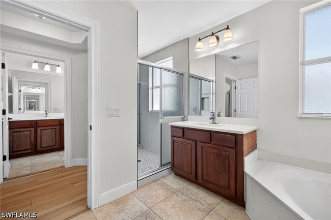 Building Photo - 9734 Silvercreek Ct