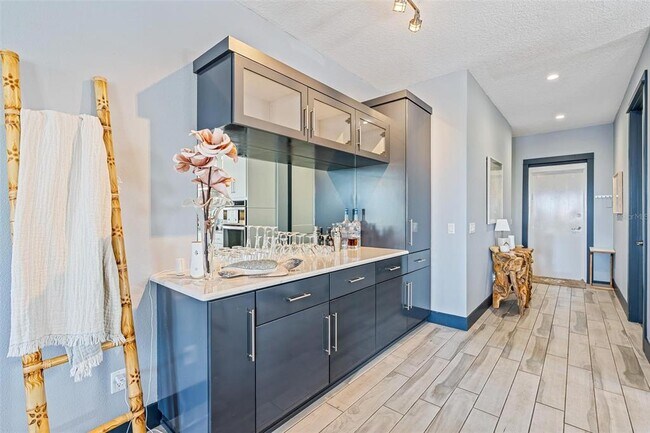 Building Photo - 701 E 3rd Ave